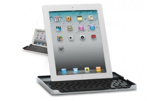 Le Logitech Keyboard Case conçu par Zagg. Le Logitech Keyboard Case conçu par Zagg.