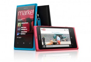 Le Nokia 800 est disponible chez les opérateurs. Le Nokia 800 est disponible chez les opérateurs.
