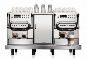 M2M: la Nespresso Aguila est équipée d'une carte SIM pour se connecter à internet. M2M: la Nespresso Aguila est équipée d'une carte SIM pour se connecter à internet