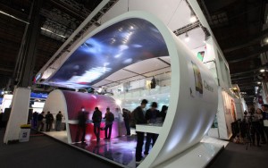 Le stand de Huawei lors du MWC 2012 de Barcelone. Le stand de Huawei lors du MWC 2012 de Barcelone.