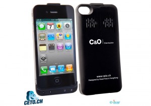 La coque chargeur et haut-parleur pour iPhone 4 et iPhone 4S. La coque chargeur et haut-parleur pour iPhone 4 et iPhone 4S.