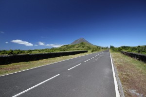 Le Pico dans l'archipel des Açores. Le Pico dans l'archipel des Açores.