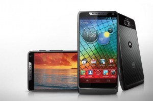 Le Motorola Razr i: Kevlar et processeur intel à 2 Ghz. Le Motorola Razr i: Kevlar et processeur intel à 2 Ghz.