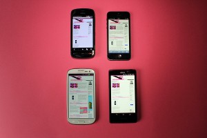 En haut: le Nokia 808. à gauche, et l'iPhone 5. En bEn haut: le Nokia 808. à gauche, et l'iPhone 5. En bas, le Galaxy SIII, à gauche, et l'Xperia T.as, le Galaxy SII, à gauche, et l'Xperia T. En haut: le Nokia 808. à gauche, et l'iPhone 5. En bas, le Galaxy SIII, à gauche, et l'Xperia T.