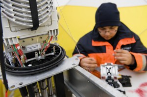 Swisscom est le seul à investir autant dans la fibre au niveau national. Swisscom est le seul à investir autant dans la fibre au niveau national.