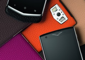 Vertu New Constellation: cuir, verre saphir et titane: rien d'une boîte de conserve! Vertu New Constellation: cuir, verre saphir et titane: rien d'une boîte de conserve!