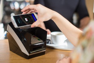Payer rapidement de petits montants avec Tapit de Swisscom.