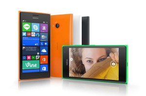 Le Microsoft (Nokia) Lumia 735.
