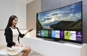 Tizen: après les montres et les smartphones, Samsung l'utilise sur ses TV. Tizen: après les montres et les smartphones, Samsung l'utilise sur ses TV.