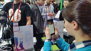 Le ZTE Grand 3 intègre la reconnaissance de l'œil. Le ZTE Grand 3 intègre la reconnaissance de l'œil.