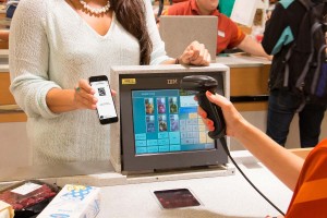 L'application Migros regroupe Cumulus, les bons et le paiement. L'application Migros regroupe Cumulus, les bons et le paiement.