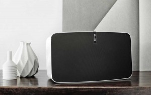 Le Sonos Play 5, compatible Trueplay. Le Sonos Play 5, compatible Trueplay.