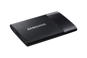 T1: le petit SSD design de Samsung. T1: le petit SSD design de Samsung.