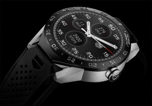 Tag Heuer Connected couplée à Google Fit. Tag Heuer Connected couplée à Google Fit.
