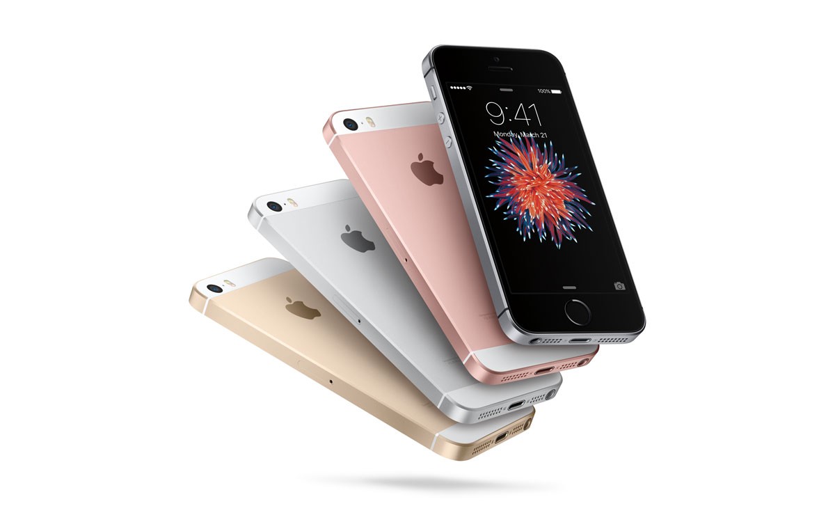 Apple iPhone SE.