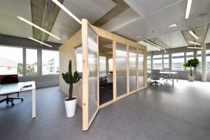 Swisscom Labs à l'EPFL: 400 m2 de bureaux. Swisscom Labs à l'EPFL: 400 m2 de bureaux.