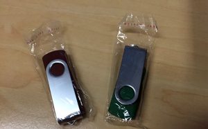 La police australienne met en garde contre des clefs USB piégées.