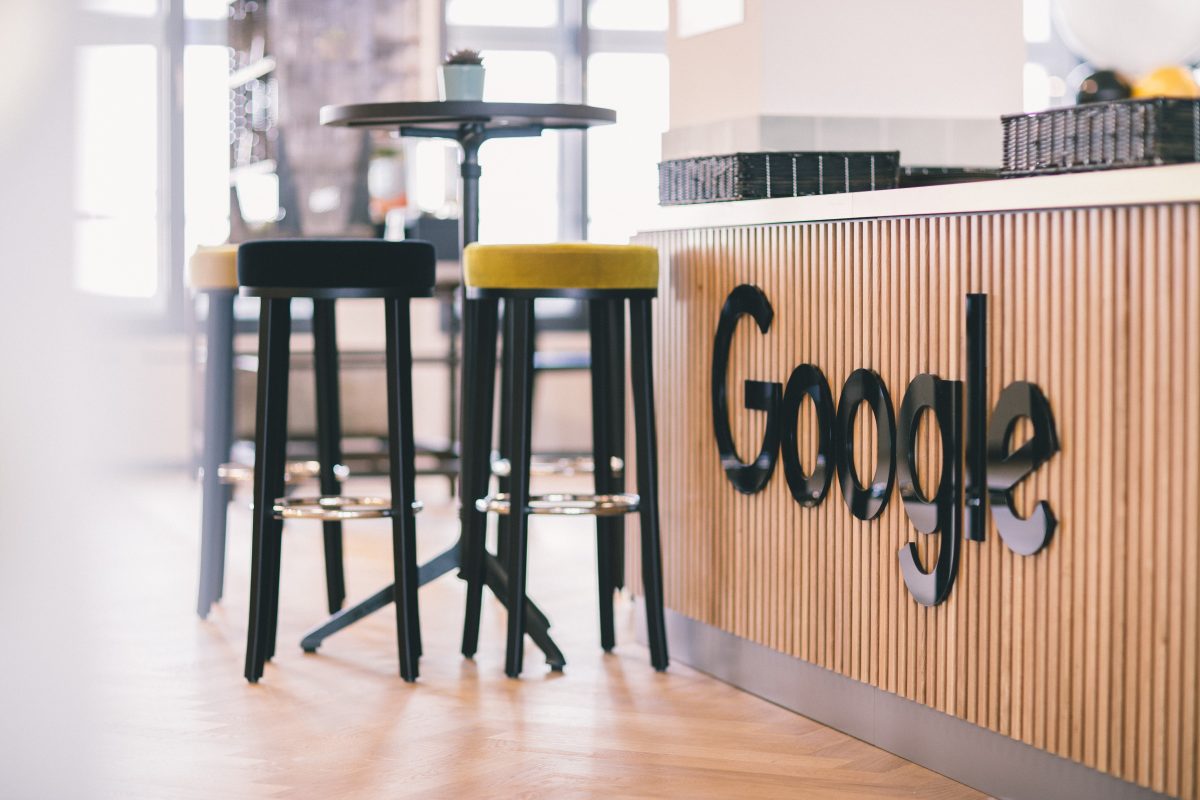 Les nouveaux locaux de Google à Zurich sis à la Sihlpost / Europaallee. Les nouveaux locaux de Google à Zurich sis à la Sihlpost / Europaallee.
