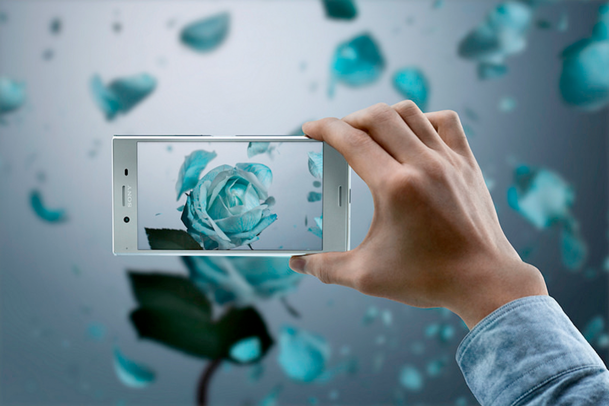 Le Sony Xperia XZ Premium qui arrivera d'ici début juin tutoie aussi le gigabit mobile.