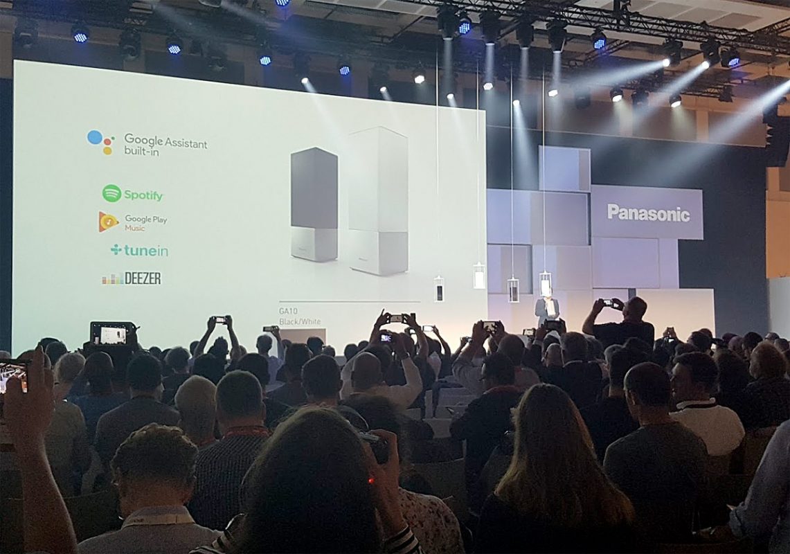Le GA 10 combine le savoir technique de Panasonic en matière d’Audio avec l’assistant vocal de Google . Le GA 10 combine le savoir technique de Panasonic en matière d’Audio avec l’assistant vocal de Google .