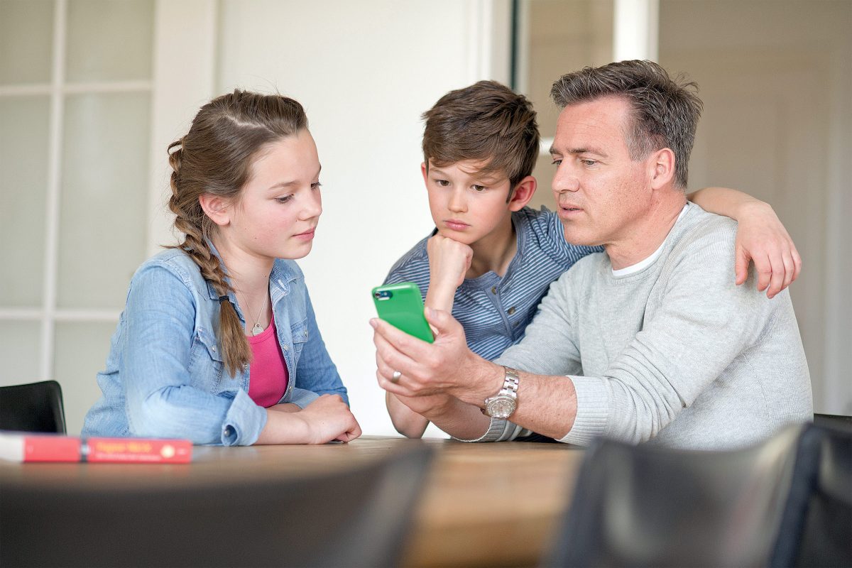 Swisscom lance inOne Mobile Prepaid pour les familles.