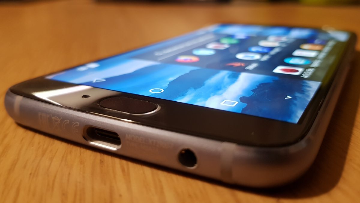 Test du Lenovo Moto X4: un design soigné. Test du Lenovo Moto X4: un design soigné.