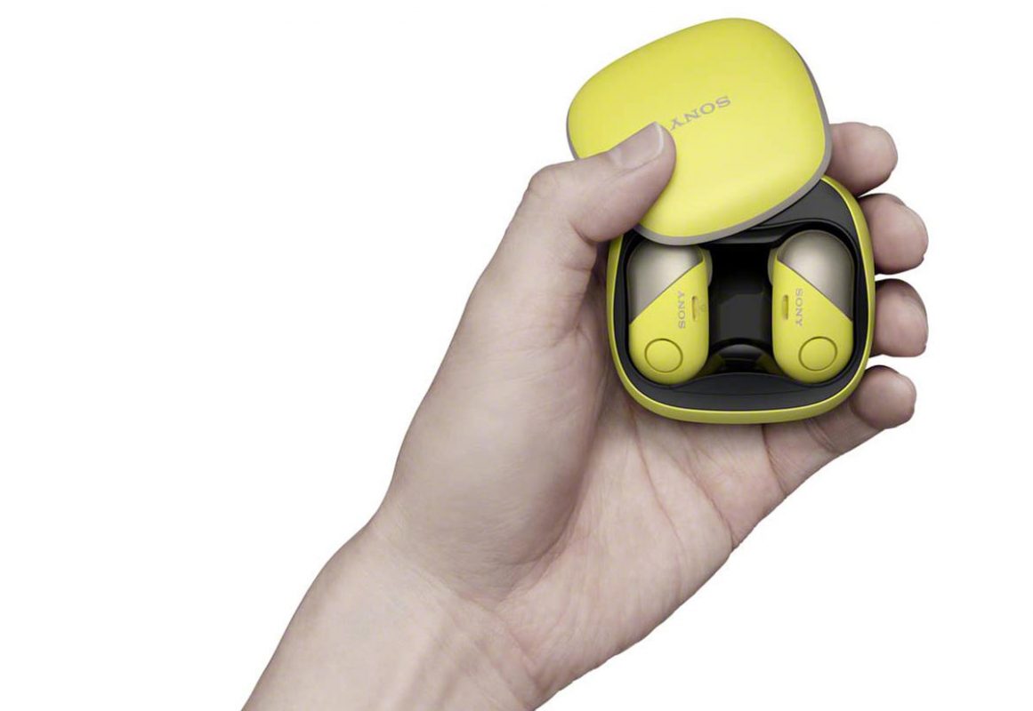 Selon Sony, le casque audio WF-SP700N se distingue de ses concurrents par sa réduction de bruit active et son étanchéité. Selon Sony, le casque audio WF-SP700N se distingue de ses concurrents par sa réduction de bruit active et son étanchéité.