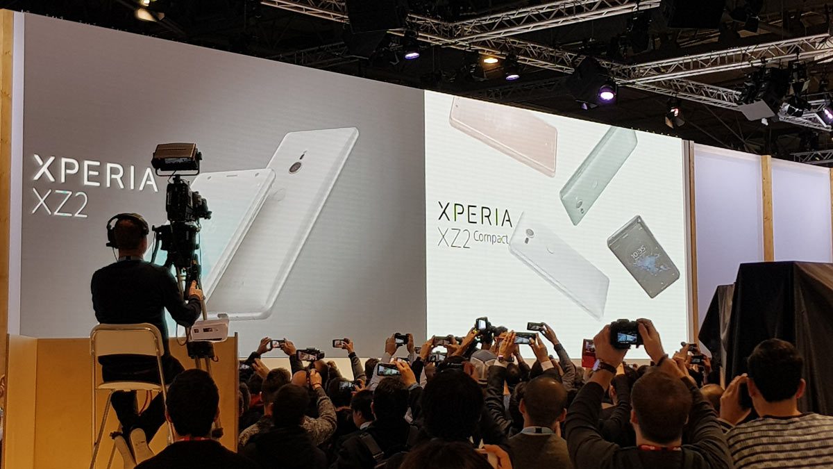 Sony a dévoilé ses derniers fleurons à Barcelone: les Xperia XZ2 et Xperia XZ2 Compact. Sony a dévoilé ses derniers fleurons à Barcelone: les Xperia XZ2 et Xperia XZ2 Compact.