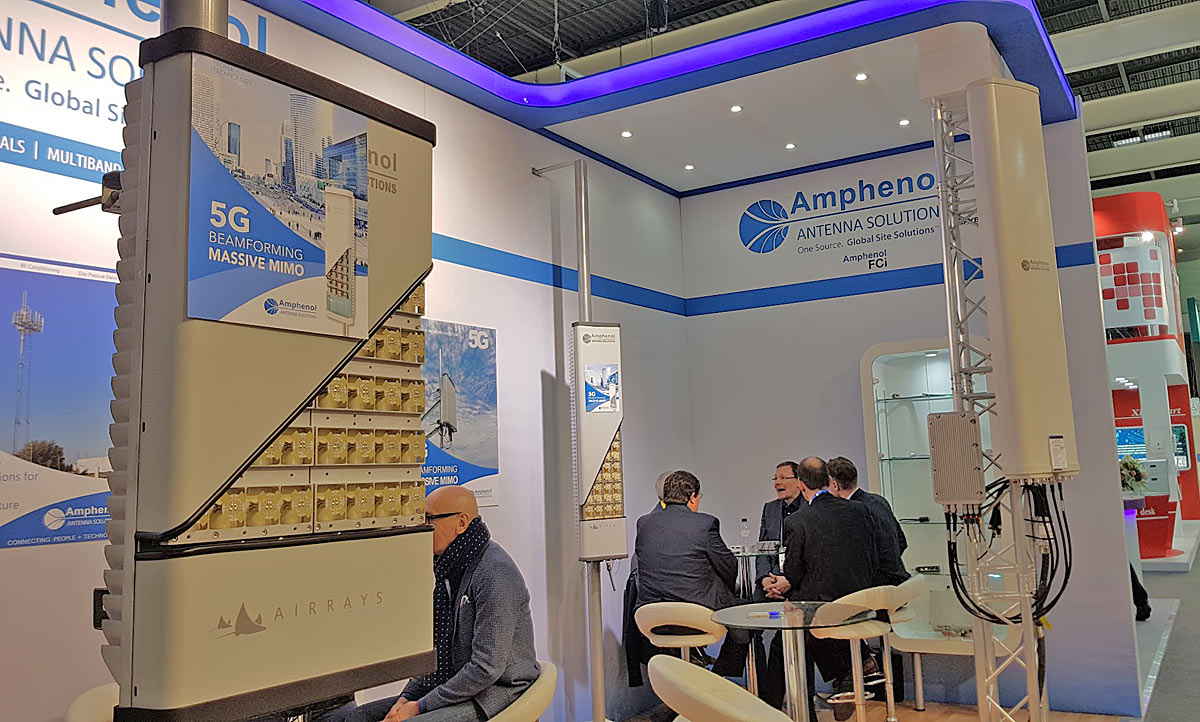 Une antenne spécifique à la 5G optimisée pour le"beamforming". Une antenne spécifique à la 5G optimisée pour le"beamforming".