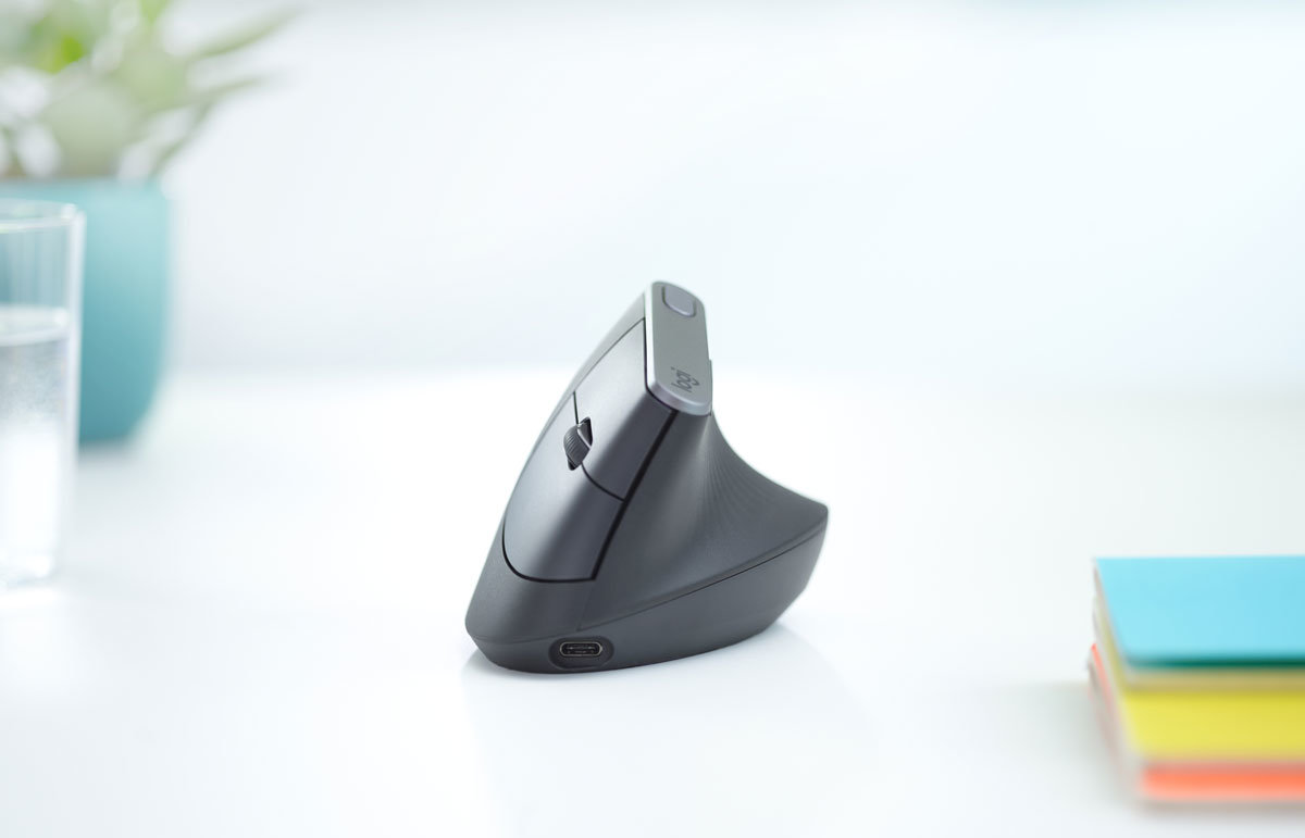 L'ergonomique Logitech MX Vertical. L'ergonomique Logitech MX Vertical.