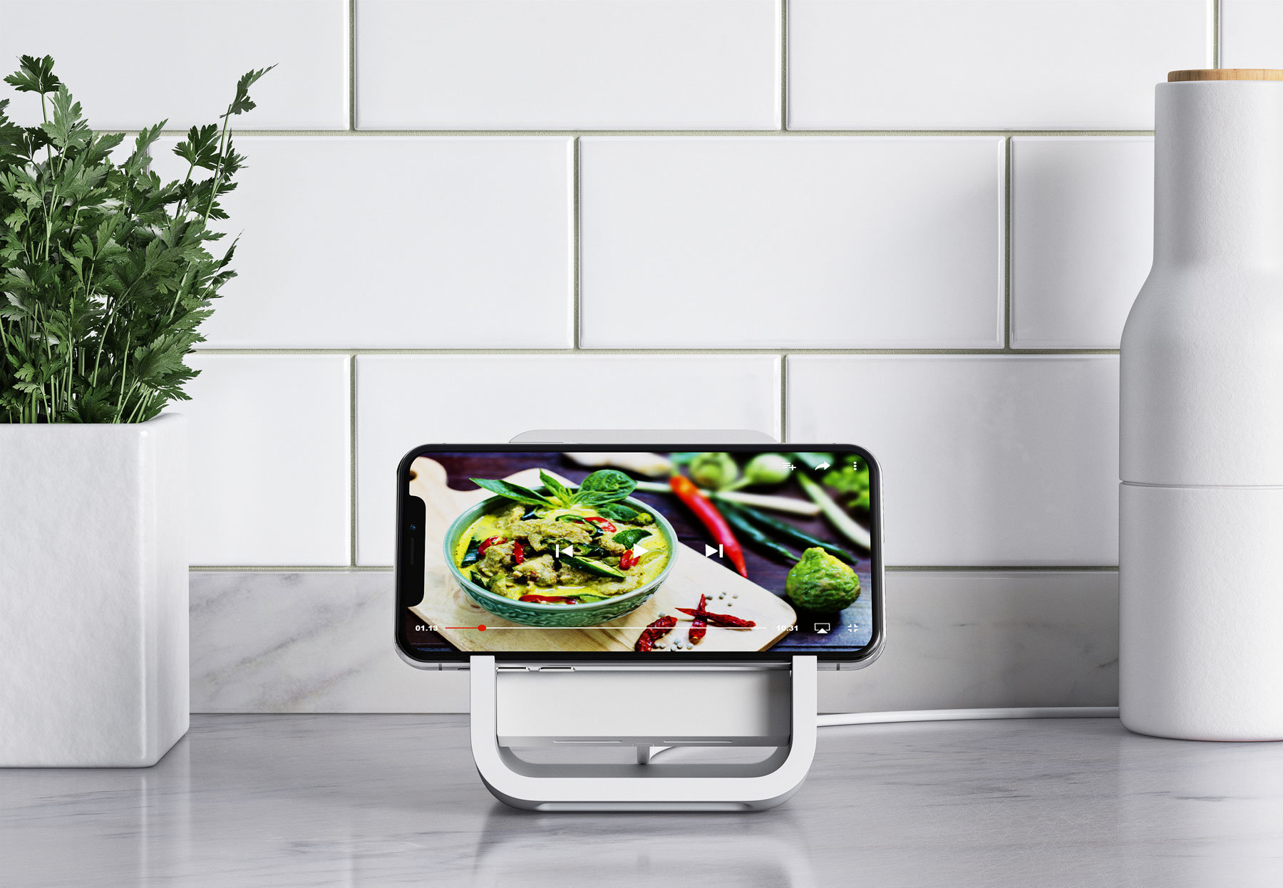 Le Logitech Powered Wireless Charging Stand en mode paysage. Le Logitech Powered Wireless Charging Stand en mode paysage.