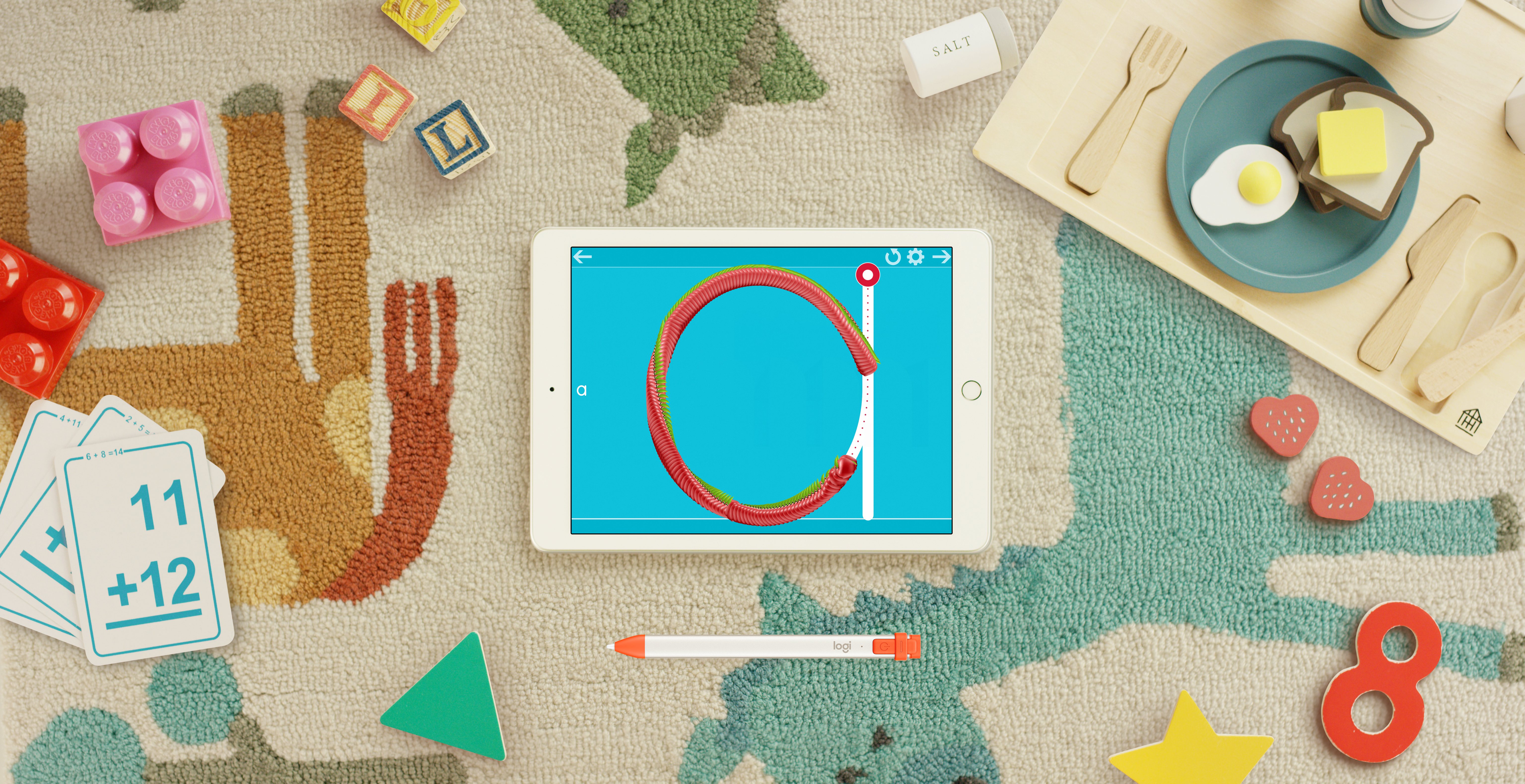 Le Logi Crayon de Logitech et l'iPad 6 d'Apple. Le Logi Crayon de Logitech et l'iPad 6 d'Apple.
