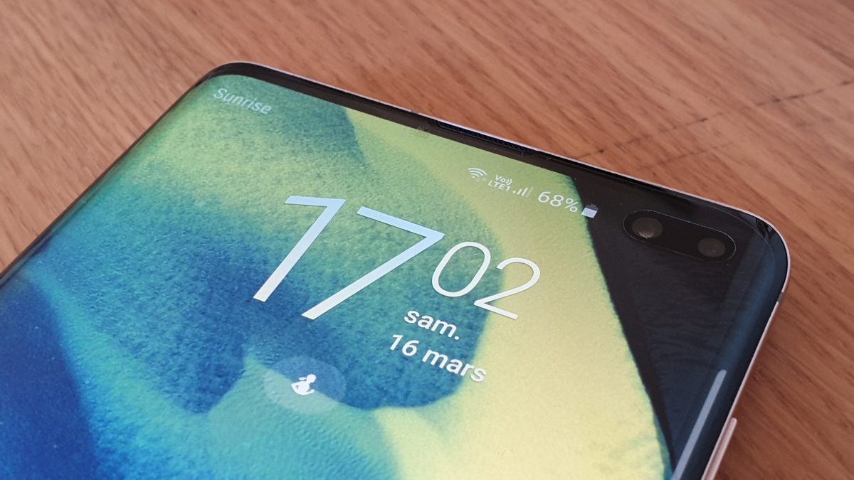L’écran Dynamic AMOLED de 6,4 pouces du Galaxy S10+. L’écran Dynamic AMOLED de 6,4 pouces du Galaxy S10+.