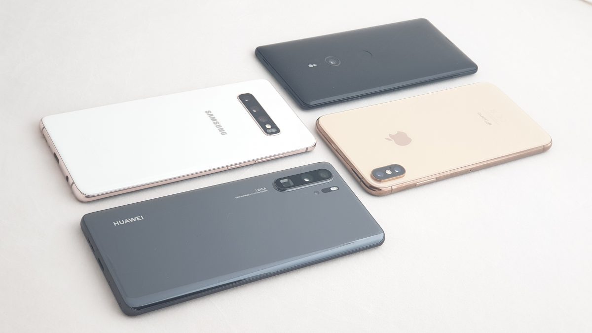 Huawei P30 Pro vs Samsung Galaxy S10+ vs iPhone Xs Max vs Sony Xperia Xz3. Huawei P30 Pro vs Samsung Galaxy S10+ vs iPhone Xs Max vs Sony Xperia Xz3.
