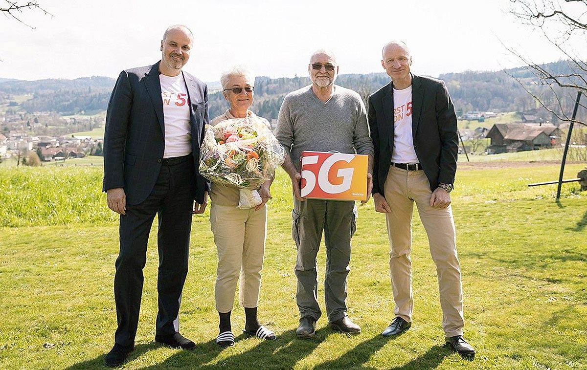 Elmar Grasser, CTO de Sunrise et Olaf Swantee, CEO, encadrent des clients pionniers de la 5G. Elmar Grasser, CTO de Sunrise et Olaf Swantee, CEO, encadrent des clients pionniers de la 5G.