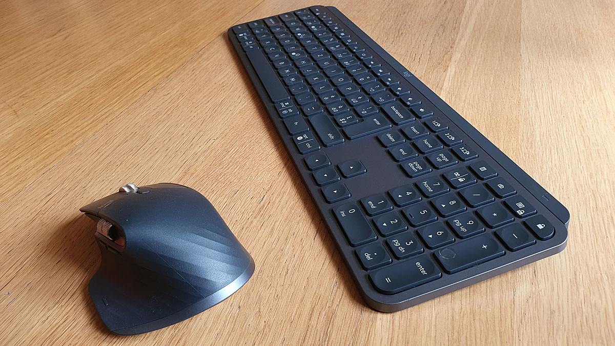 La souris Logi MX Master 3 et le clavier Logi MX Keys.