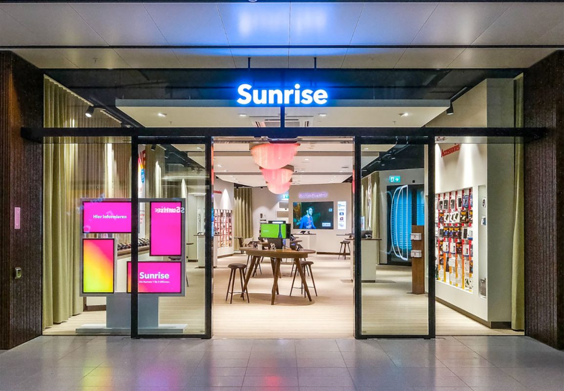 Un magasin Sunrise, vide.