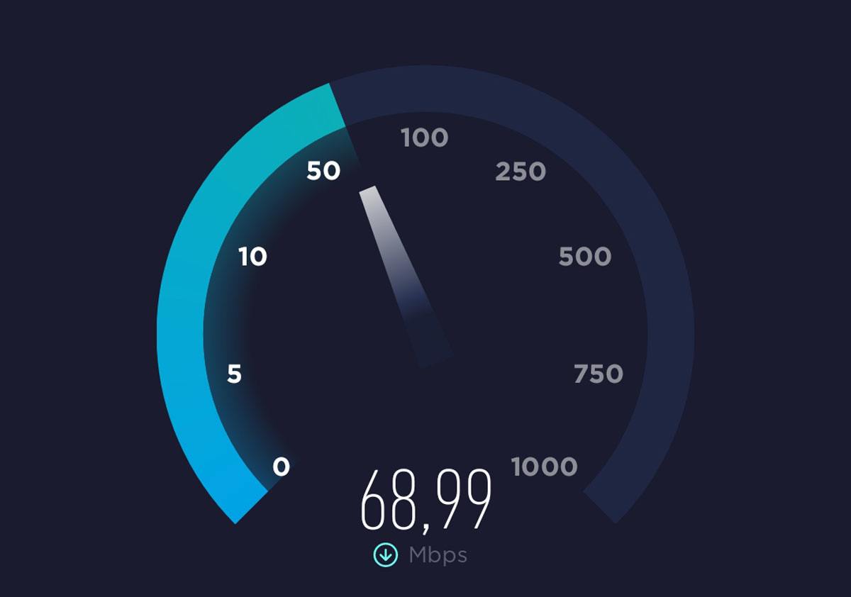 Salt, Sunrise et Swisscom permettent régulièrement de tutoyer les 100 Mbits/sec dans le train. Salt, Sunrise et Swisscom permettent régulièrement de tutoyer les 100 Mbits/sec dans le train.