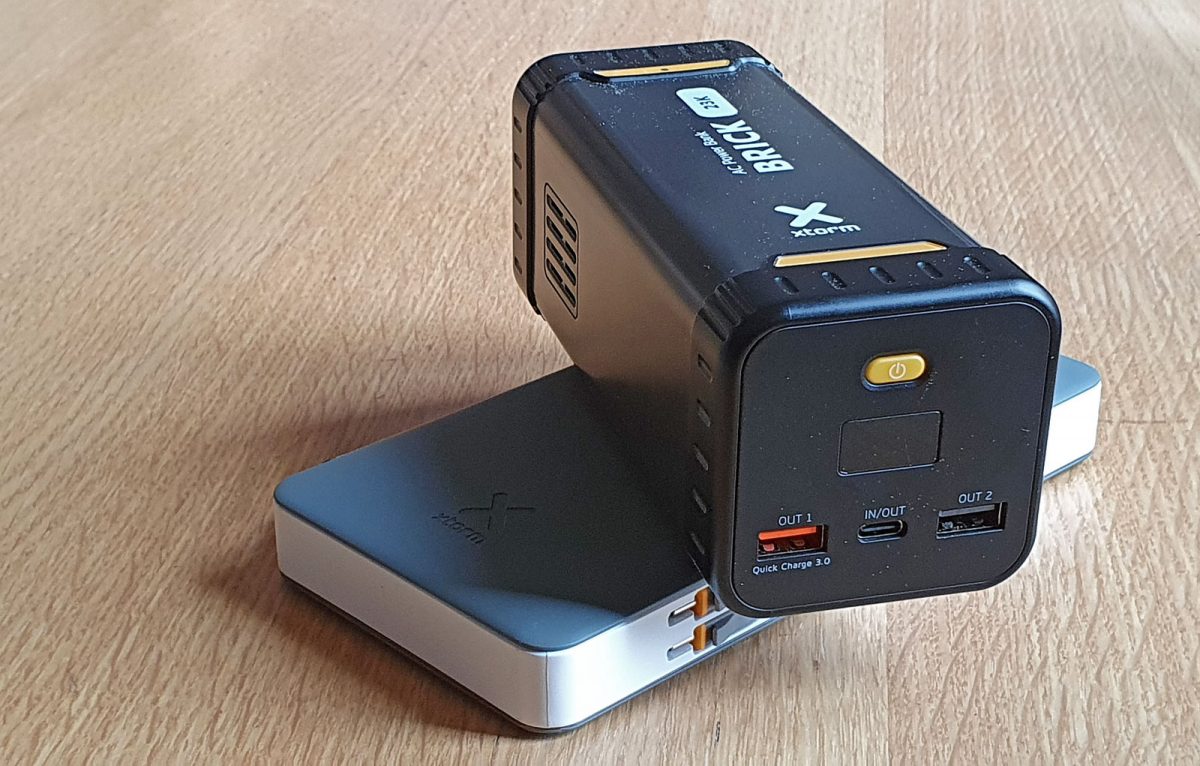 Les puissants Xtorm Power Bank B303 Voyager et AC Power BankBrick Les puissants Xtorm Power Bank B303 Voyager et AC Power BankBrick