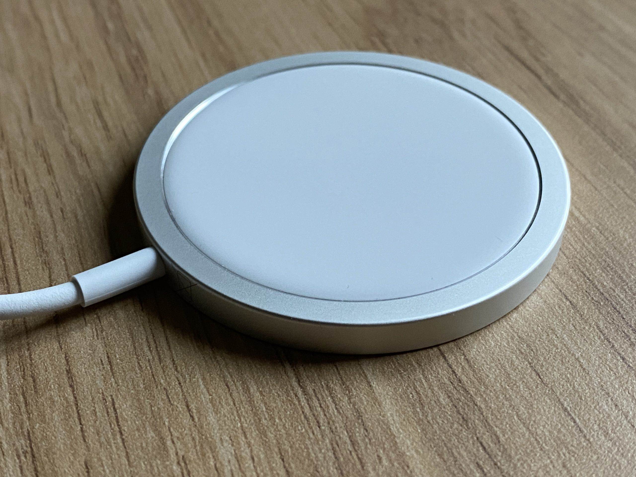 Le chargeur sans fil MagSafe.