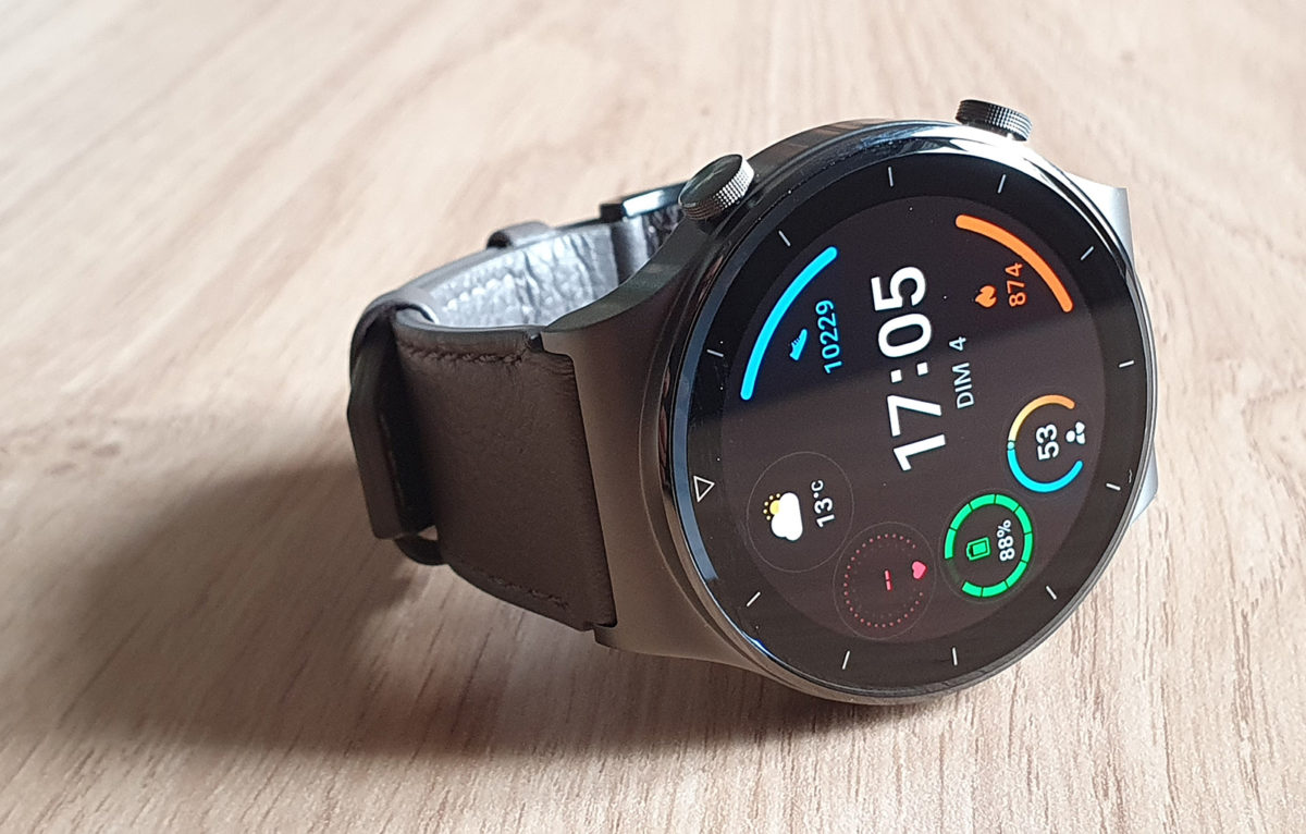 La Huawei Watch GT2 Pro et son bracelet en cuir. La Huawei Watch GT2 Pro et son bracelet en cuir.