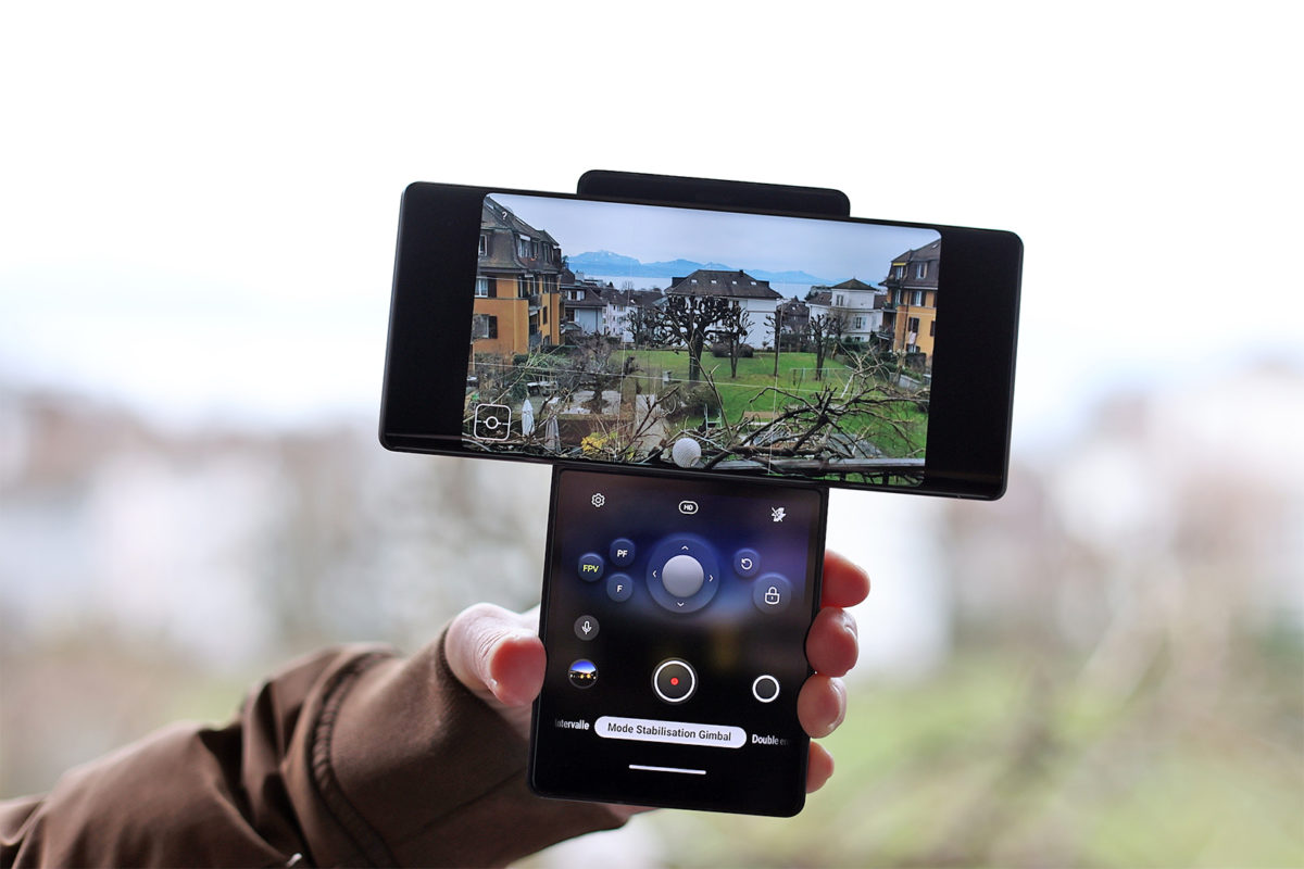 Le LG Wing dans son mode «Gimbal». Le LG Wing dans son mode «Gimbal».