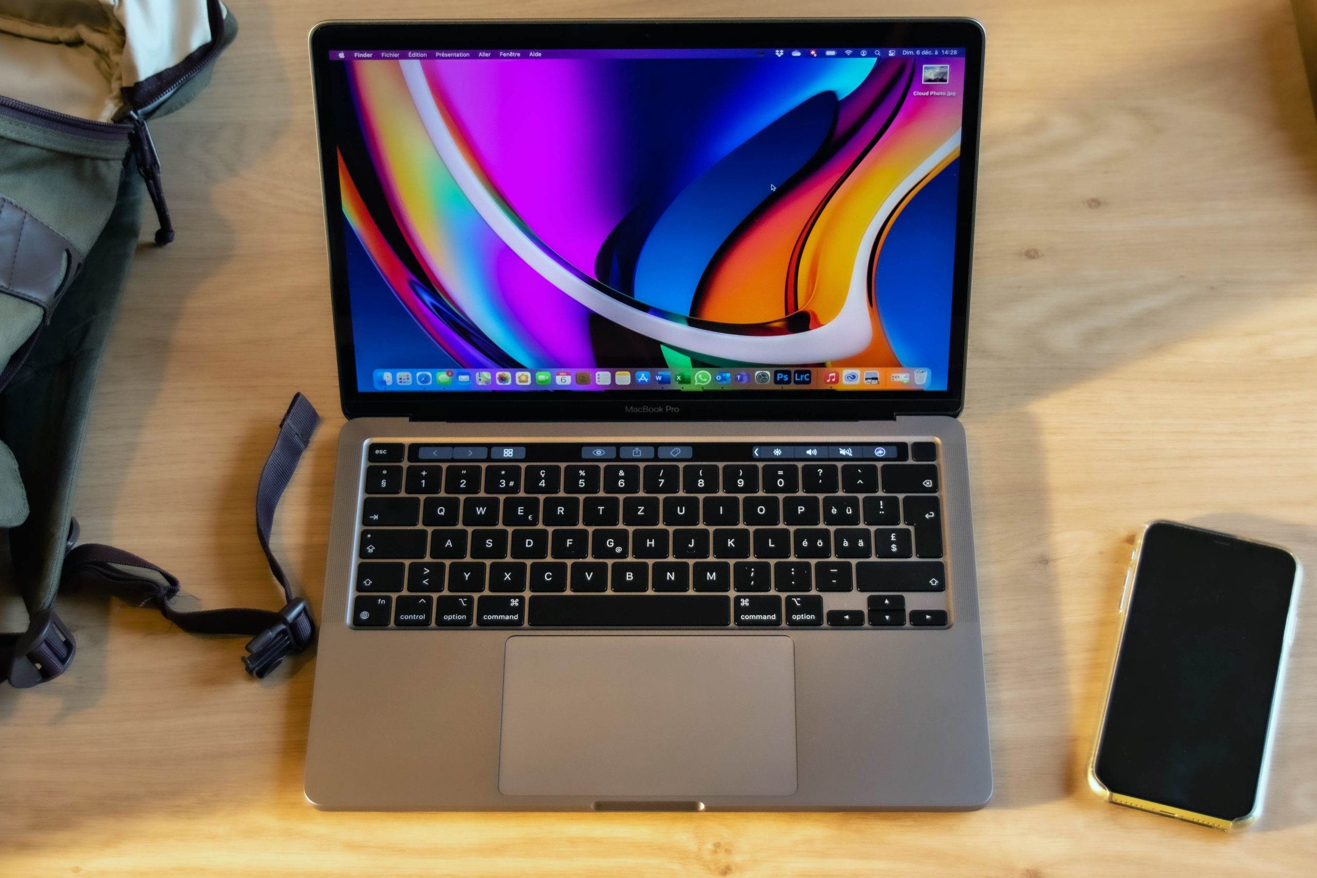 macbook pro m1 illustrator