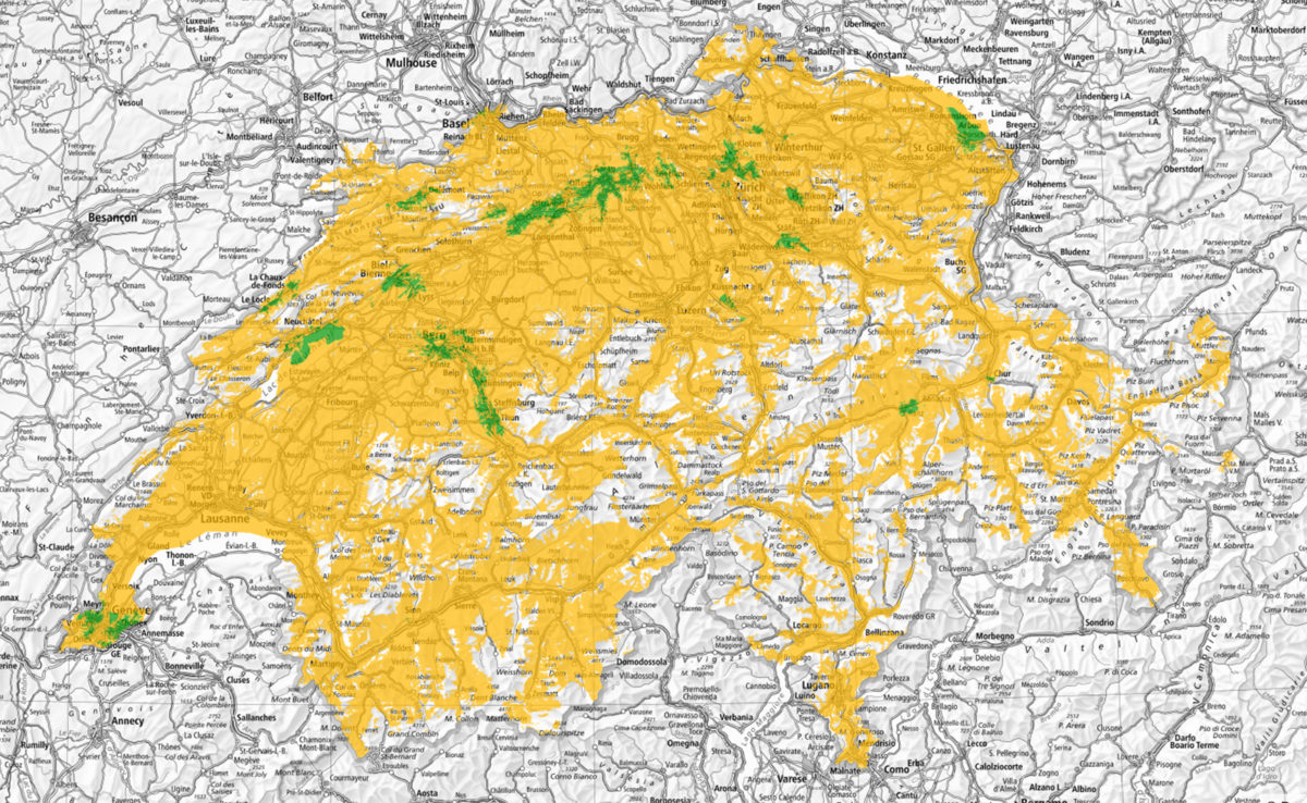 Il y a presque partout de la 5G en Suisse. En jaune, deux opérateurs et trois en vert.