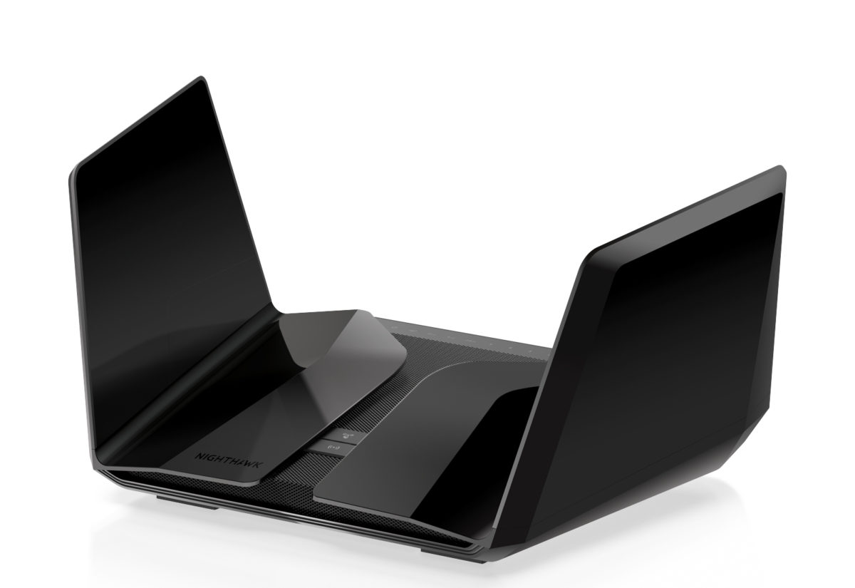 Le Netgear Nighthawk RAXE500 Wi-Fi 6E.