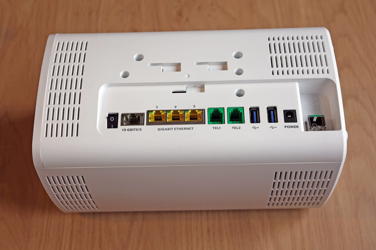 Sunrise internet Box Fiber 10 Gigabits. Sunrise internet Box Fiber 10 Gigabits.