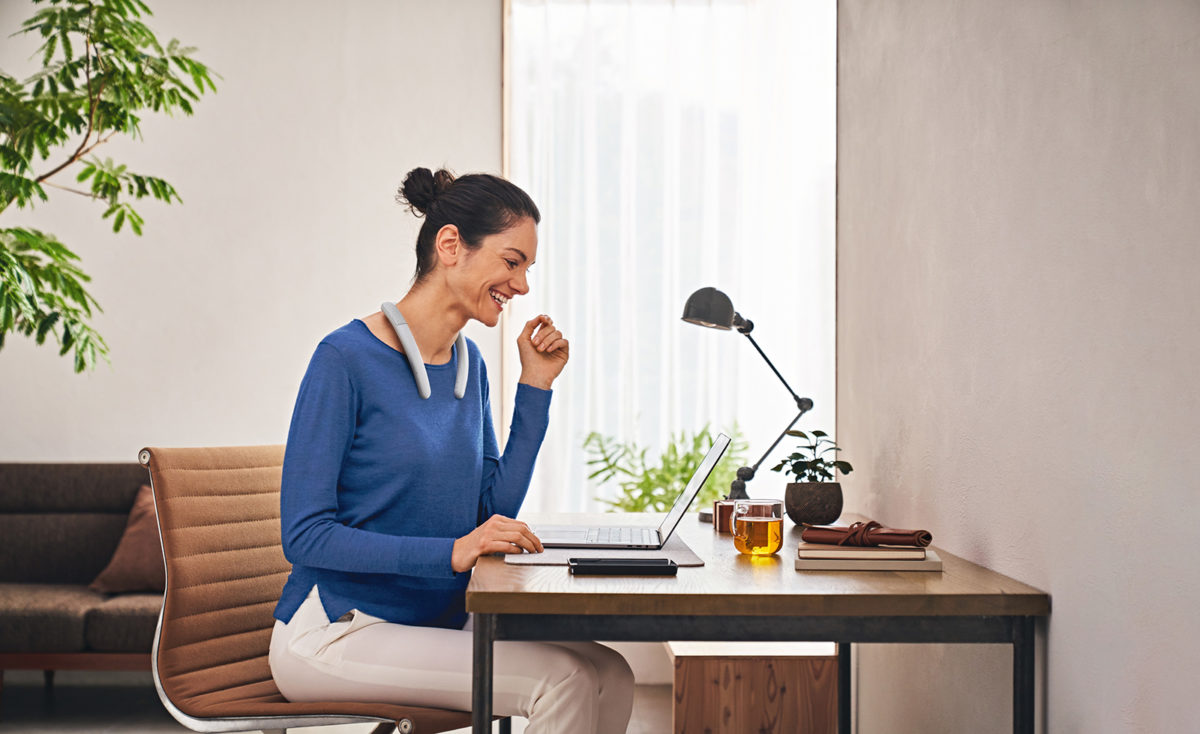 L'enceinte tour de cou Bluetooth Sony SRS-NB10. L'enceinte tour de cou Bluetooth Sony SRS-NB10.