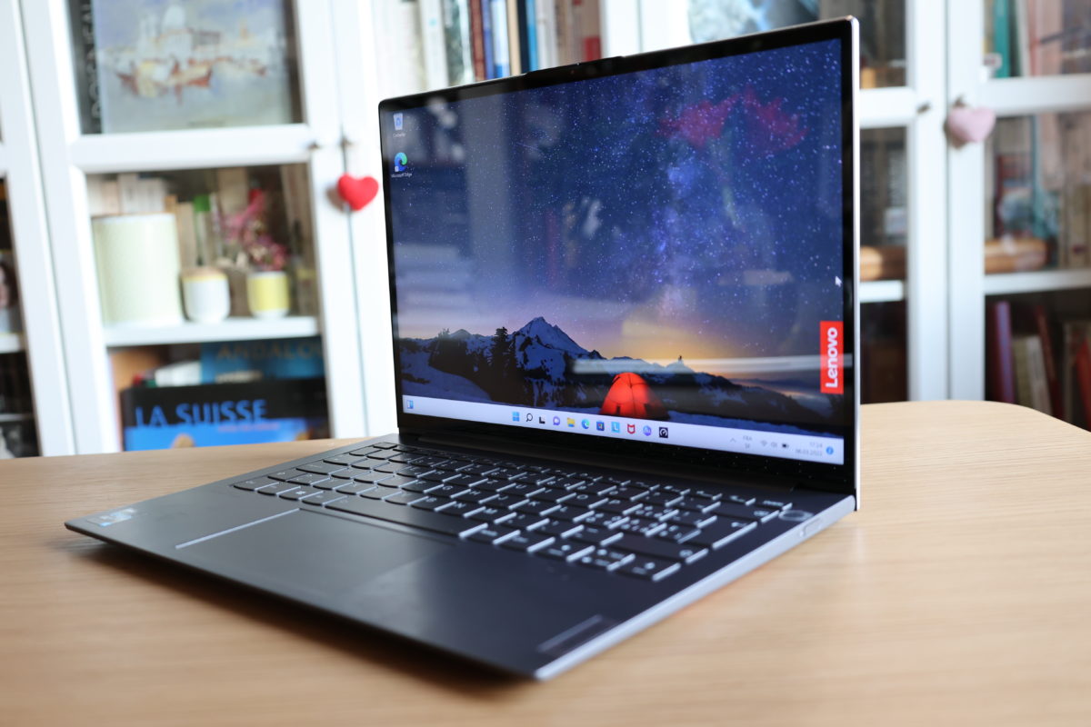 Le Lenovo ThinkBook 13x ITG possède un écran WQXGA (2 560 x 1 600). Le Lenovo ThinkBook 13x ITG possède un écran WQXGA (2 560 x 1 600).