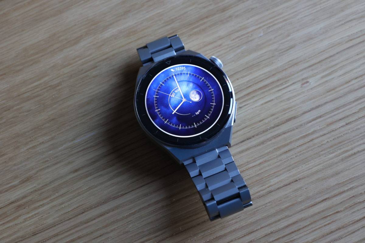 La Huawei Watch GT 3 Pro avec son verre saphir.