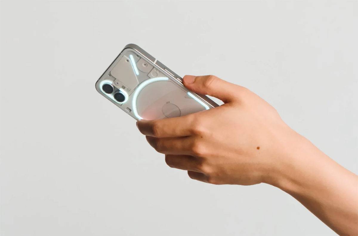 Le Nothing Phone chez Sunrise UPC.